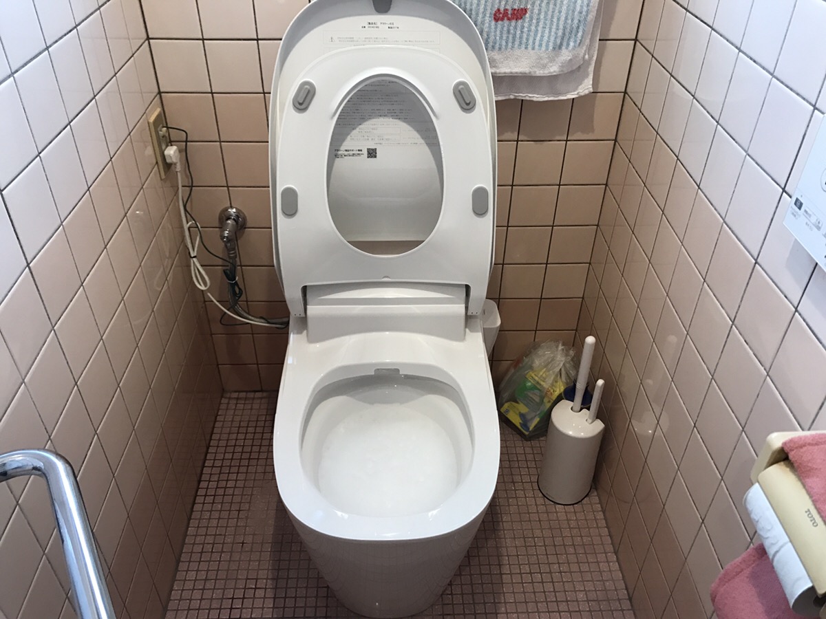 トイレ交換で水漏れ解消で機能も充実！