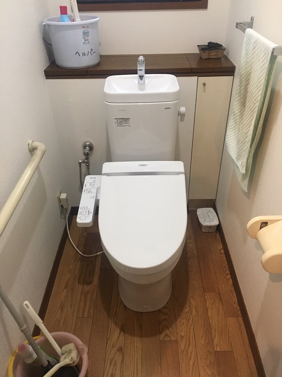 福山市明治町トイレ取替工事完了致しました。