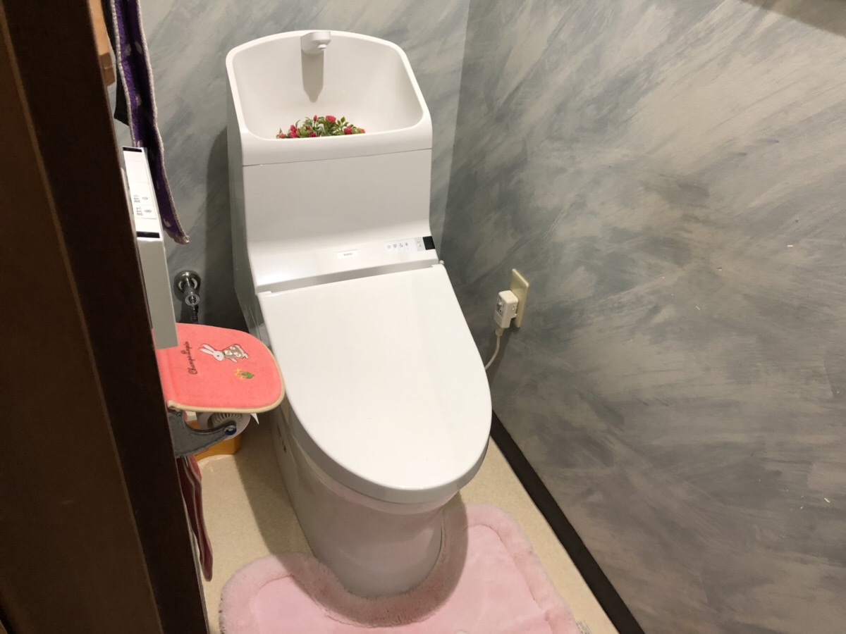 南手城町にてトイレ・洗面化粧台を交換いたしました！