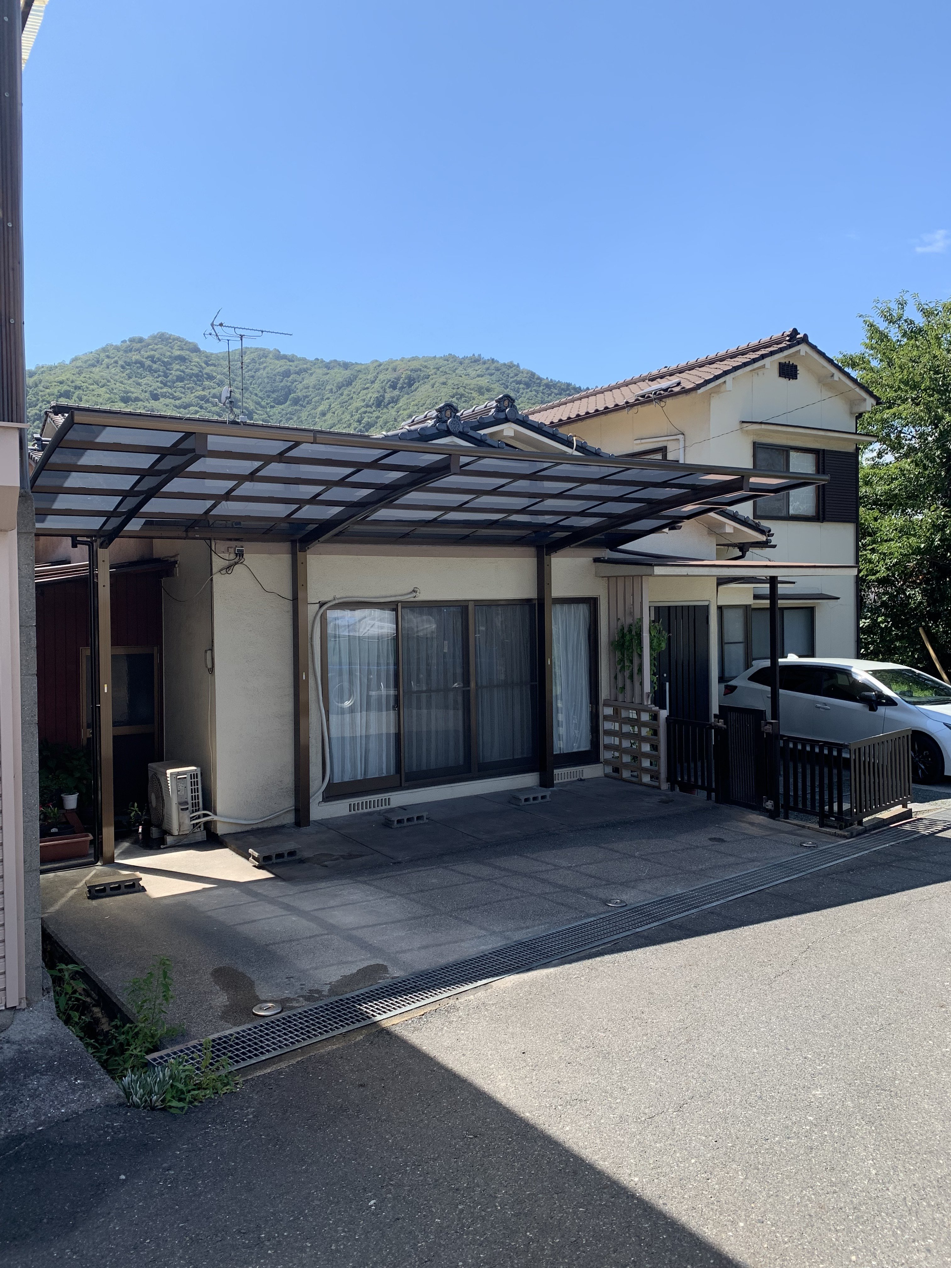 福山市でカーポート新設工事