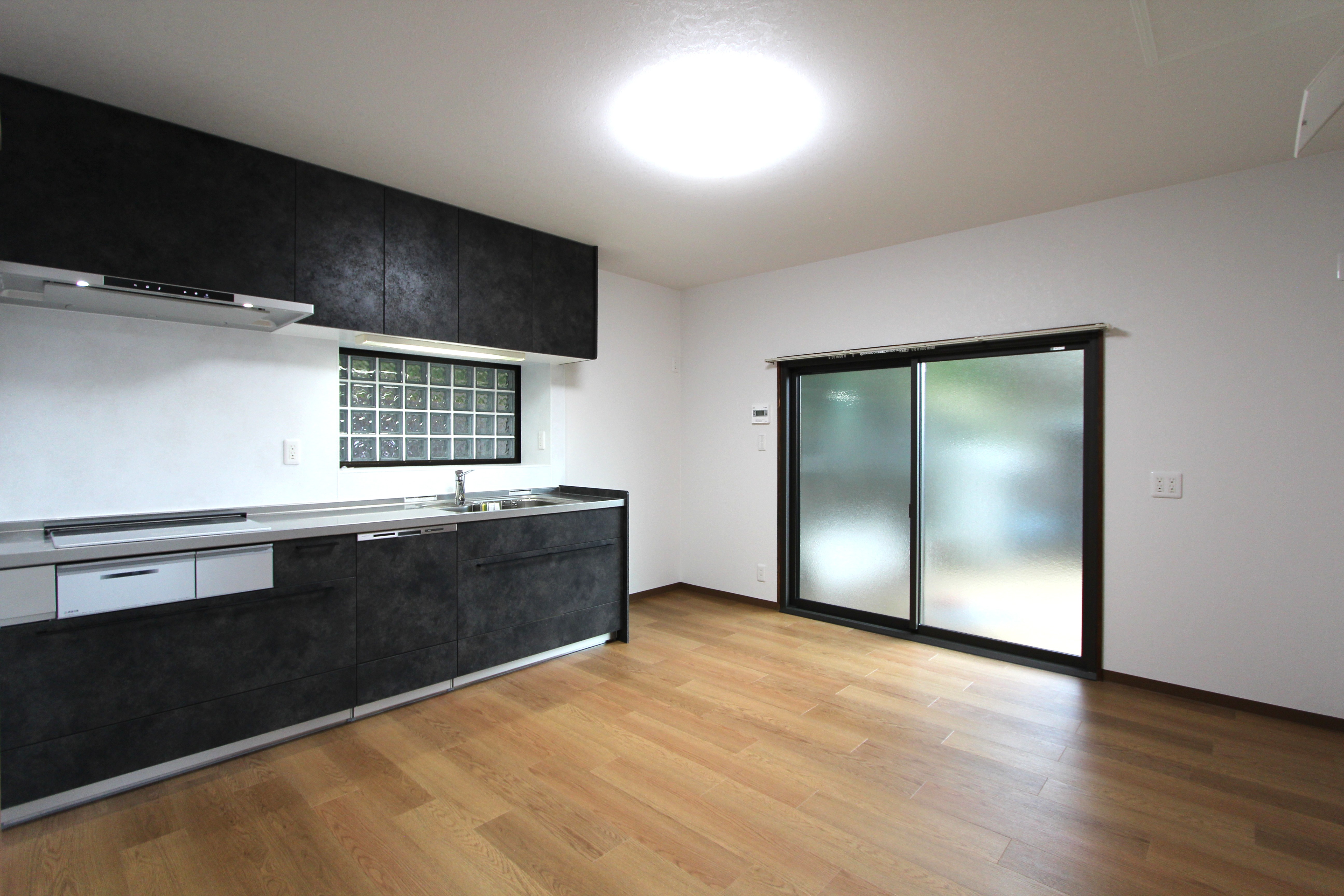 実家リノベージョンで和モダン空間に。