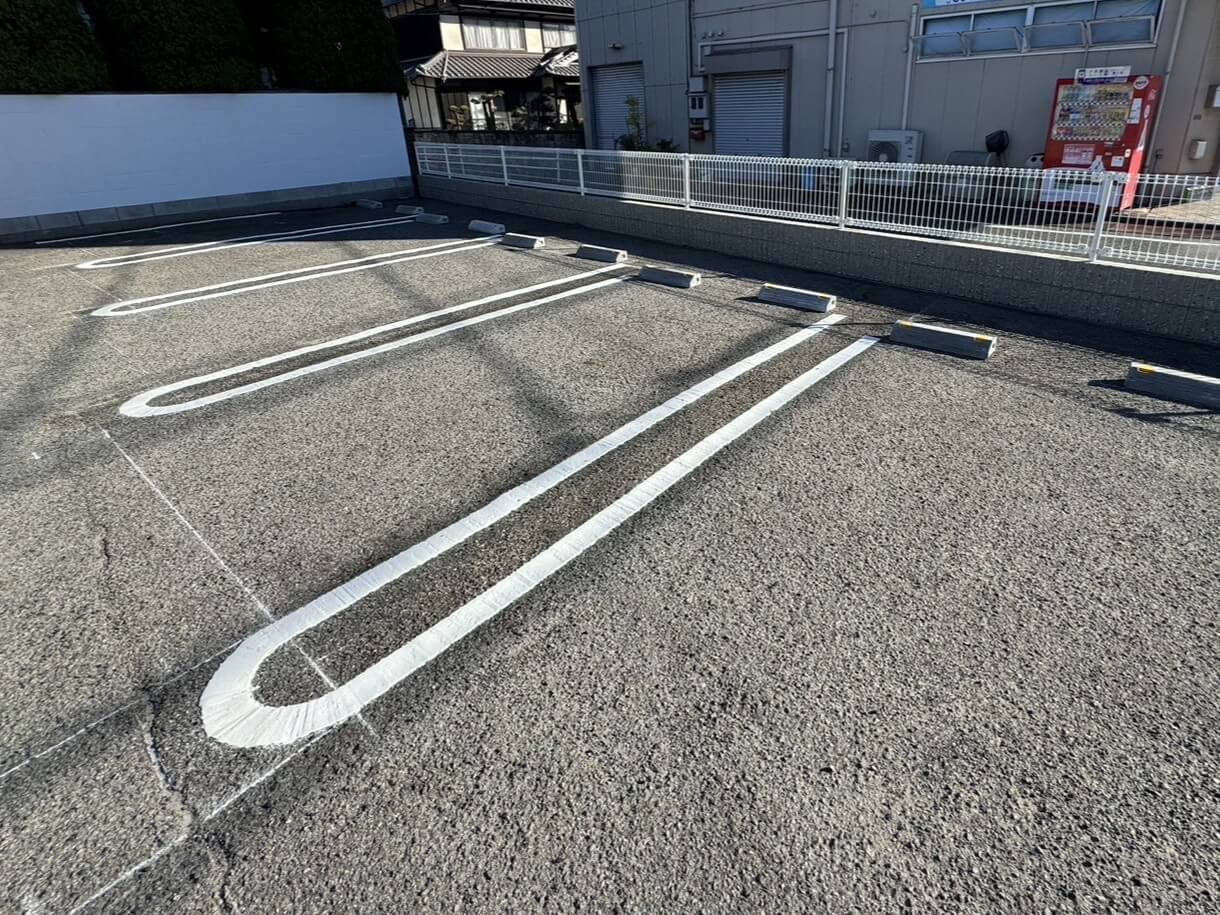 【外構工事】駐車場フェンス・白線引きをして整備しました。