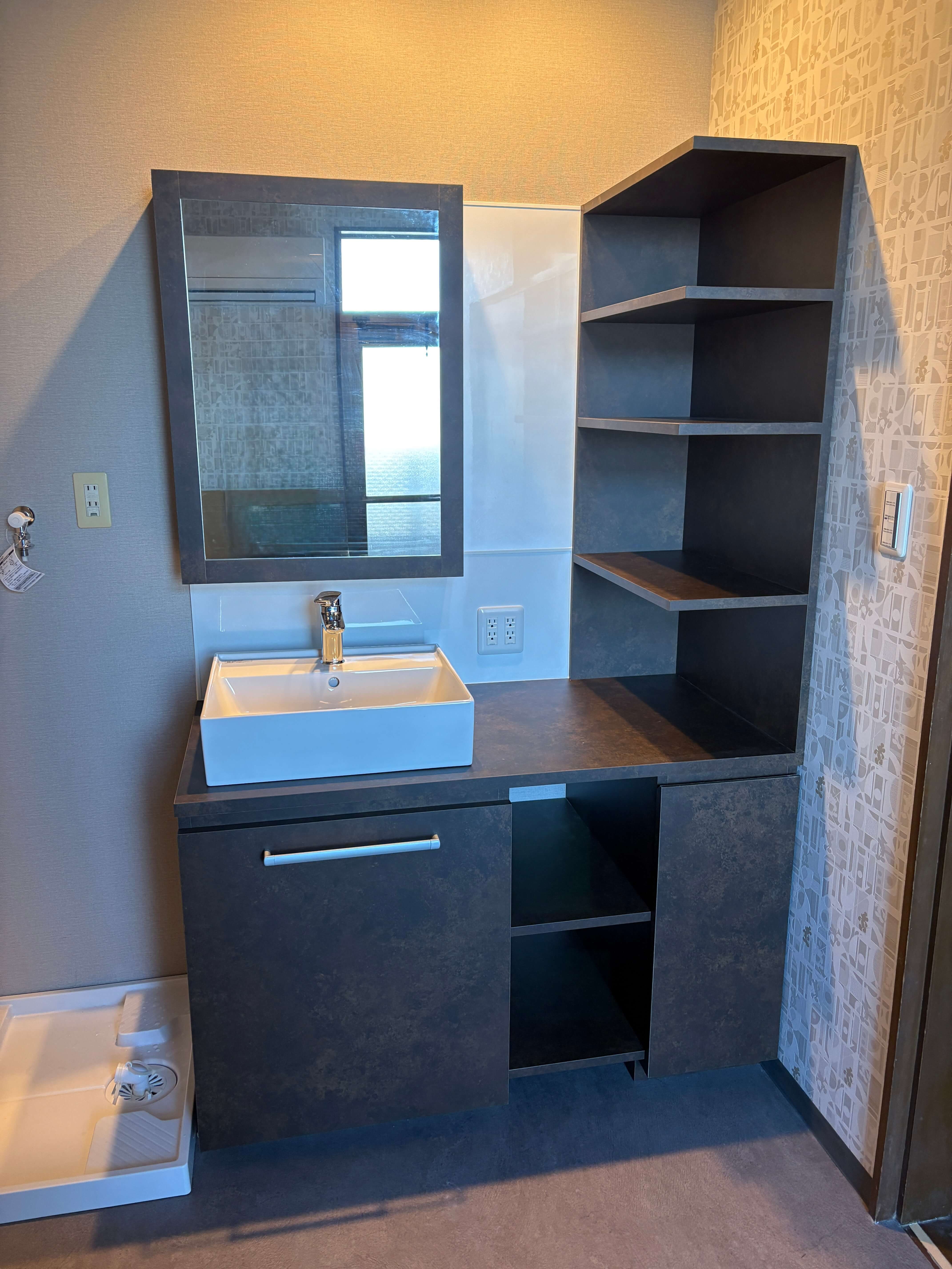 こだわりの詰まった造作洗面台
