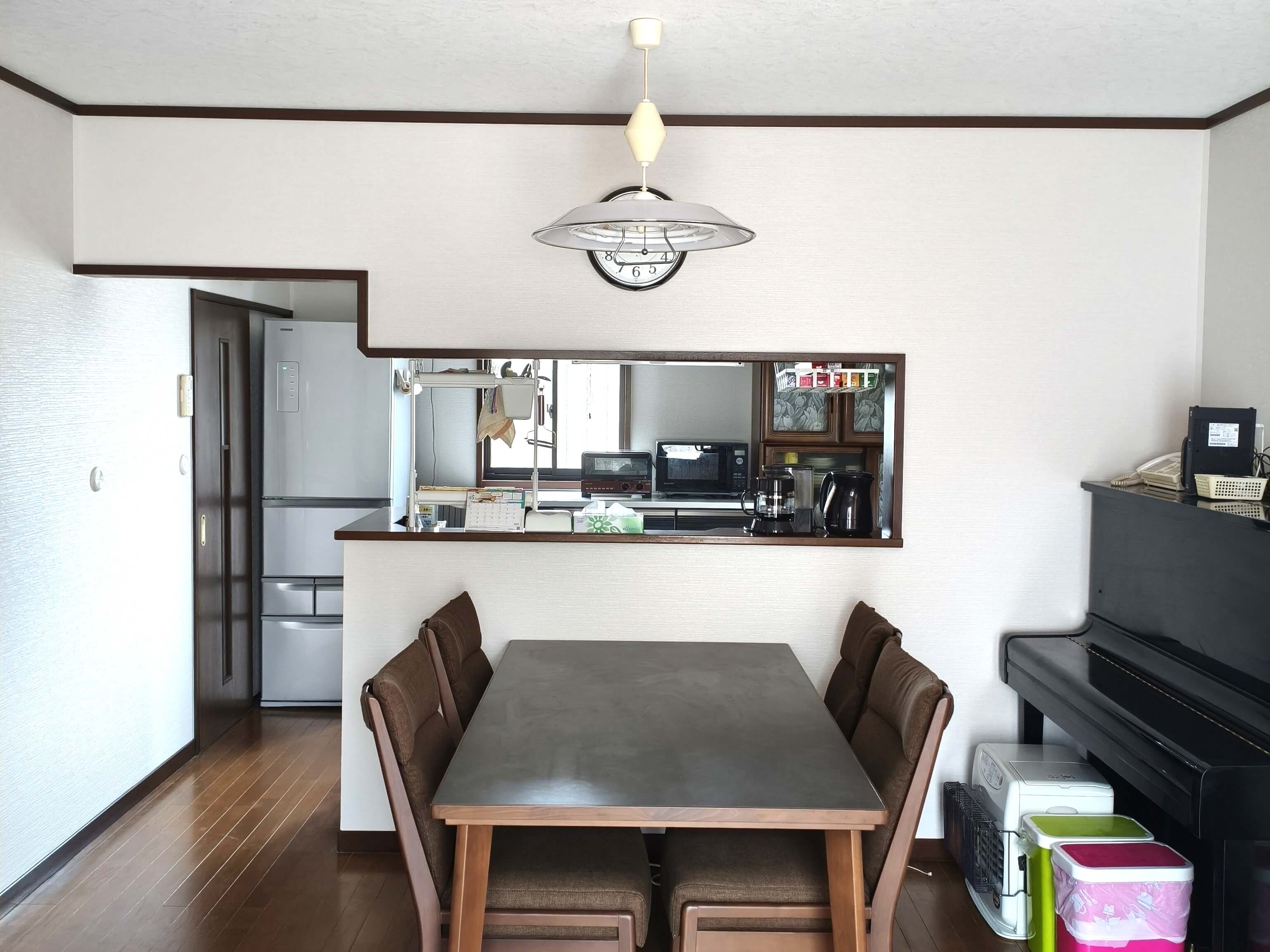 LDKクロス張替え・玄関ドアリフォーム