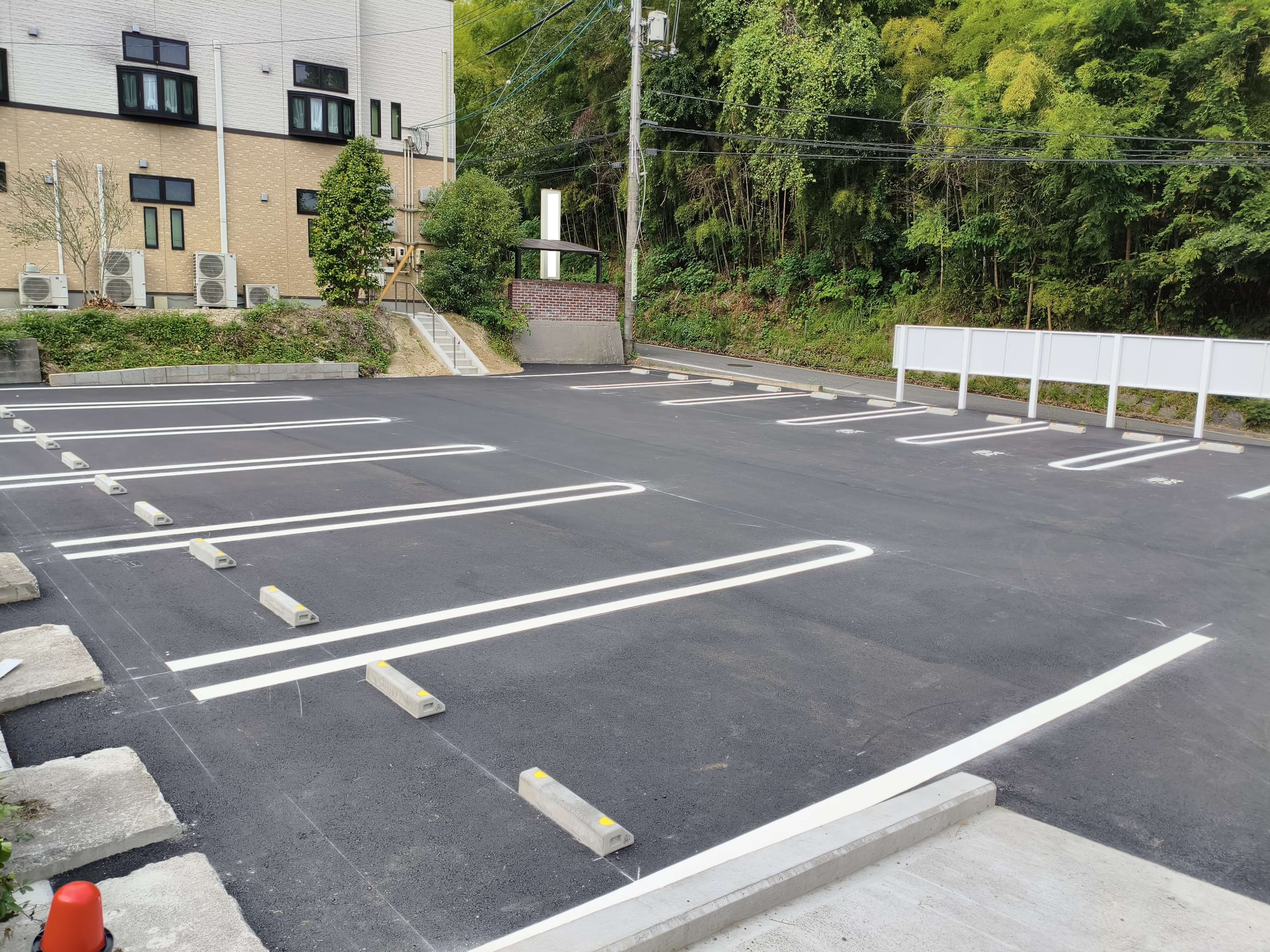 駐車場アスファルト舗装工事